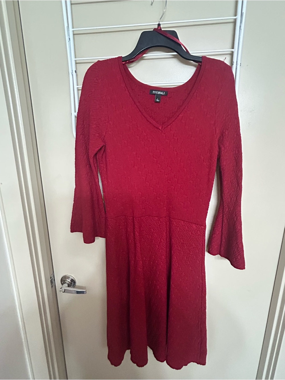 Roz & Ali Crimson V-Neck Textured Knit Long-Sleeve Dress